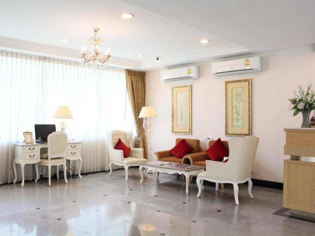 Romance Hotel Srinakarin Bangkok Buitenkant foto