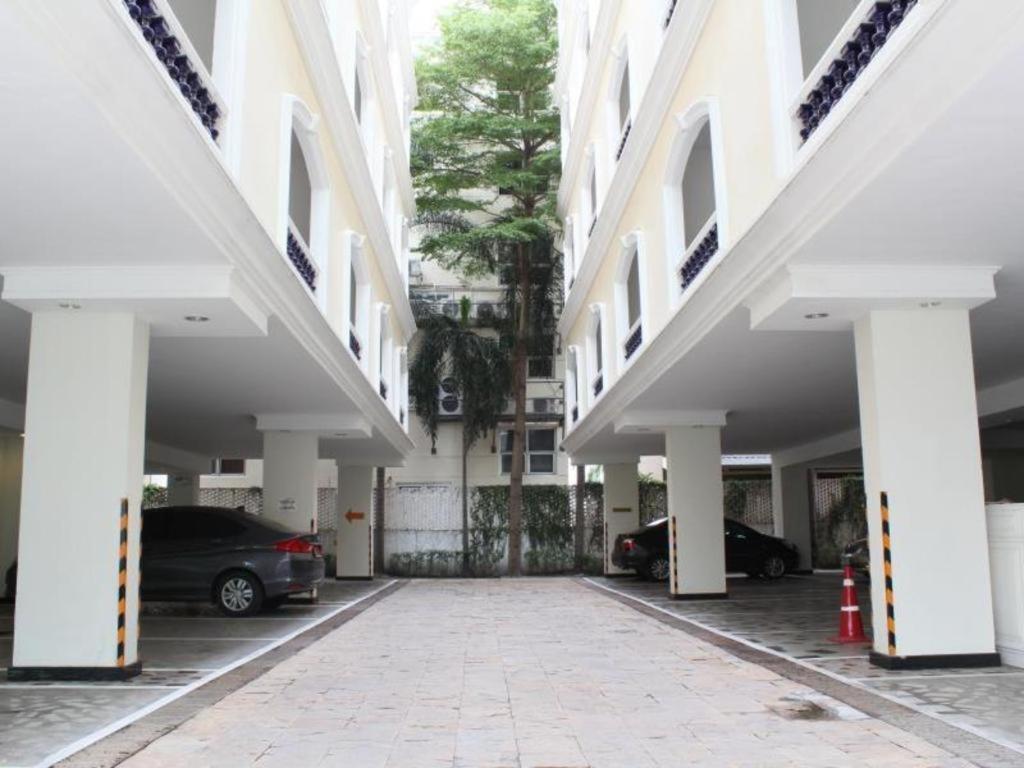 Romance Hotel Srinakarin Bangkok Buitenkant foto