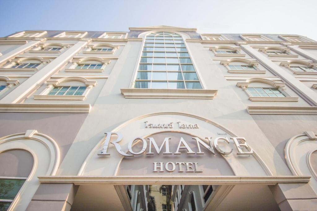Romance Hotel Srinakarin Bangkok Buitenkant foto