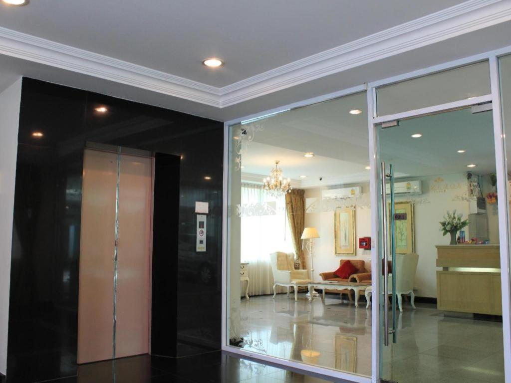 Romance Hotel Srinakarin Bangkok Buitenkant foto